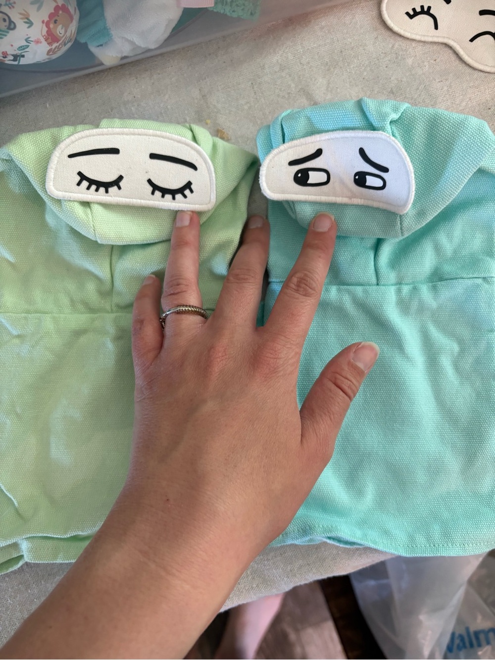 LOVEVERY Hand Puppets with Interchangeable Eyes Set of 2